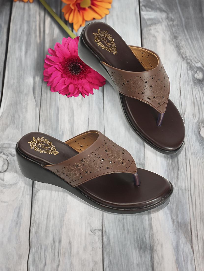 women toe separator wedge - 20267593 - Zoom Image - 0