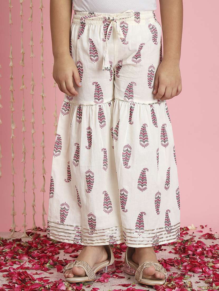 girl paisley print kurta sharara set - 20271956 -  Standard Image - 3