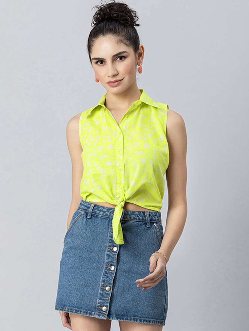 women's straight collared top