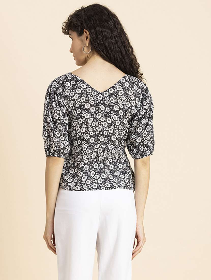 women black floral printed top - 20272085 -  Standard Image - 3