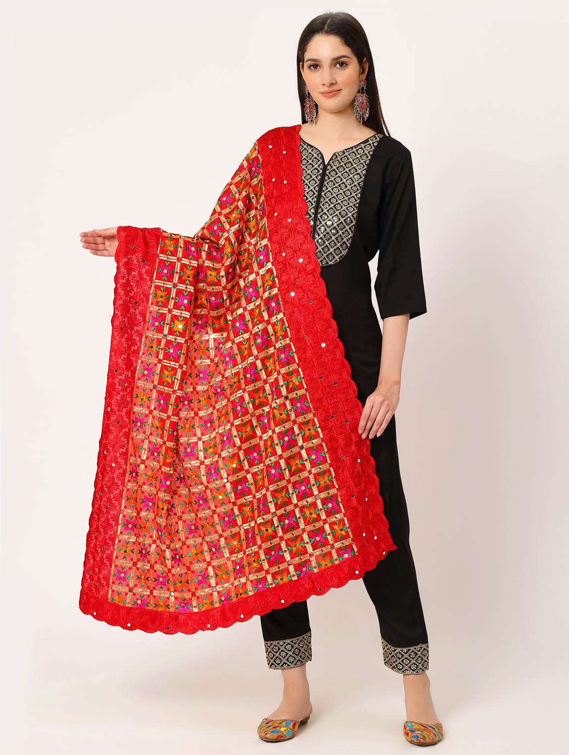 red phulkari dupatta - 20276608 -  Standard Image - 3