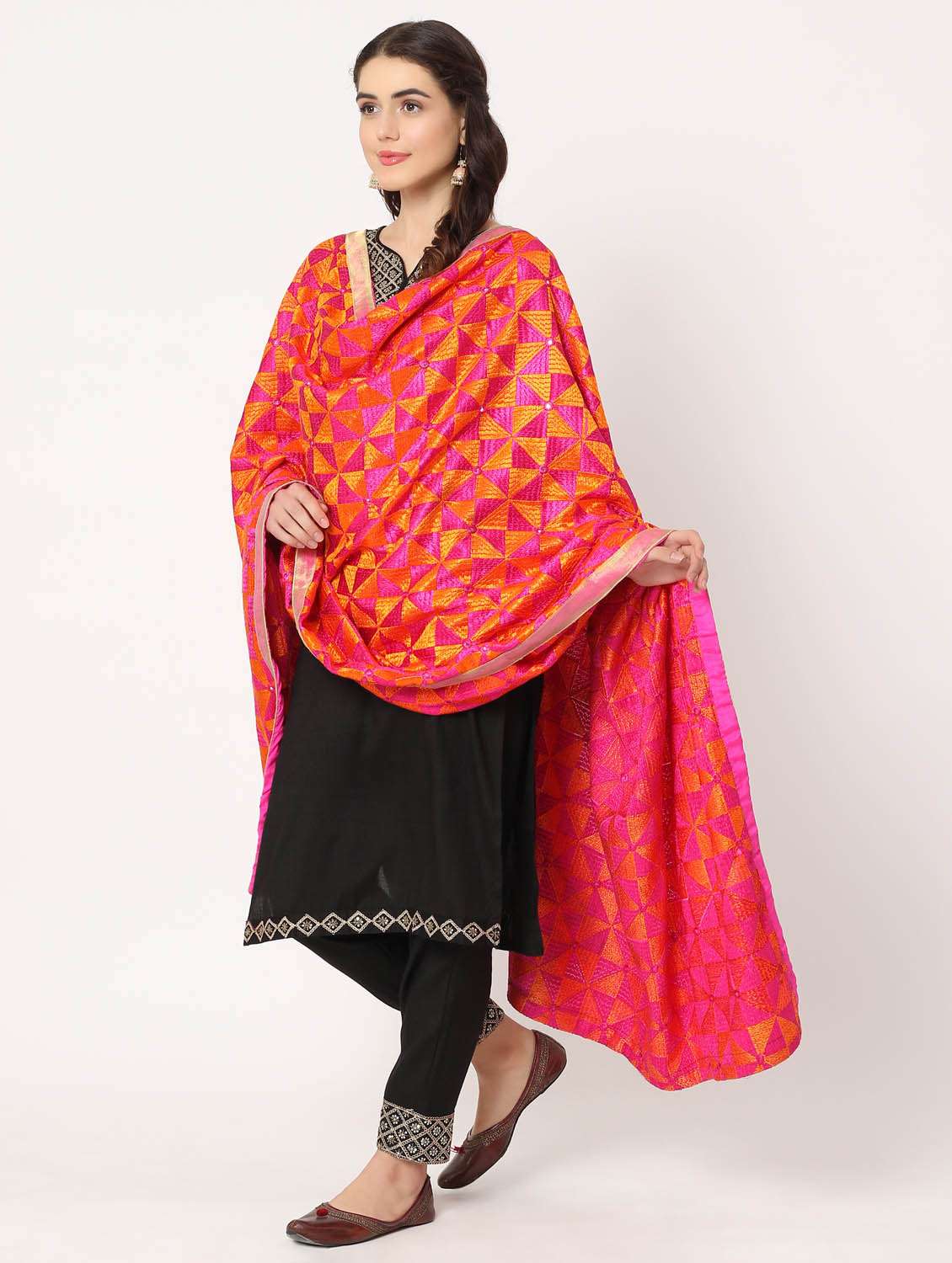women pink phulkari embroiidered dupatta - 20276635 -  Standard Image - 3
