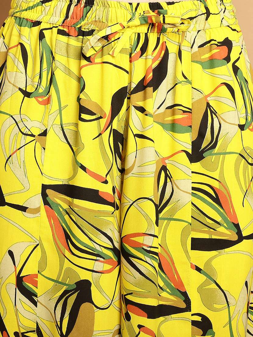 women abstract print flared palazzo - 20289756 -  Standard Image - 5