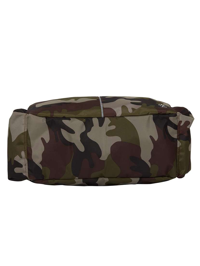 green camouflage print dufflebag - 20289788 -  Standard Image - 3