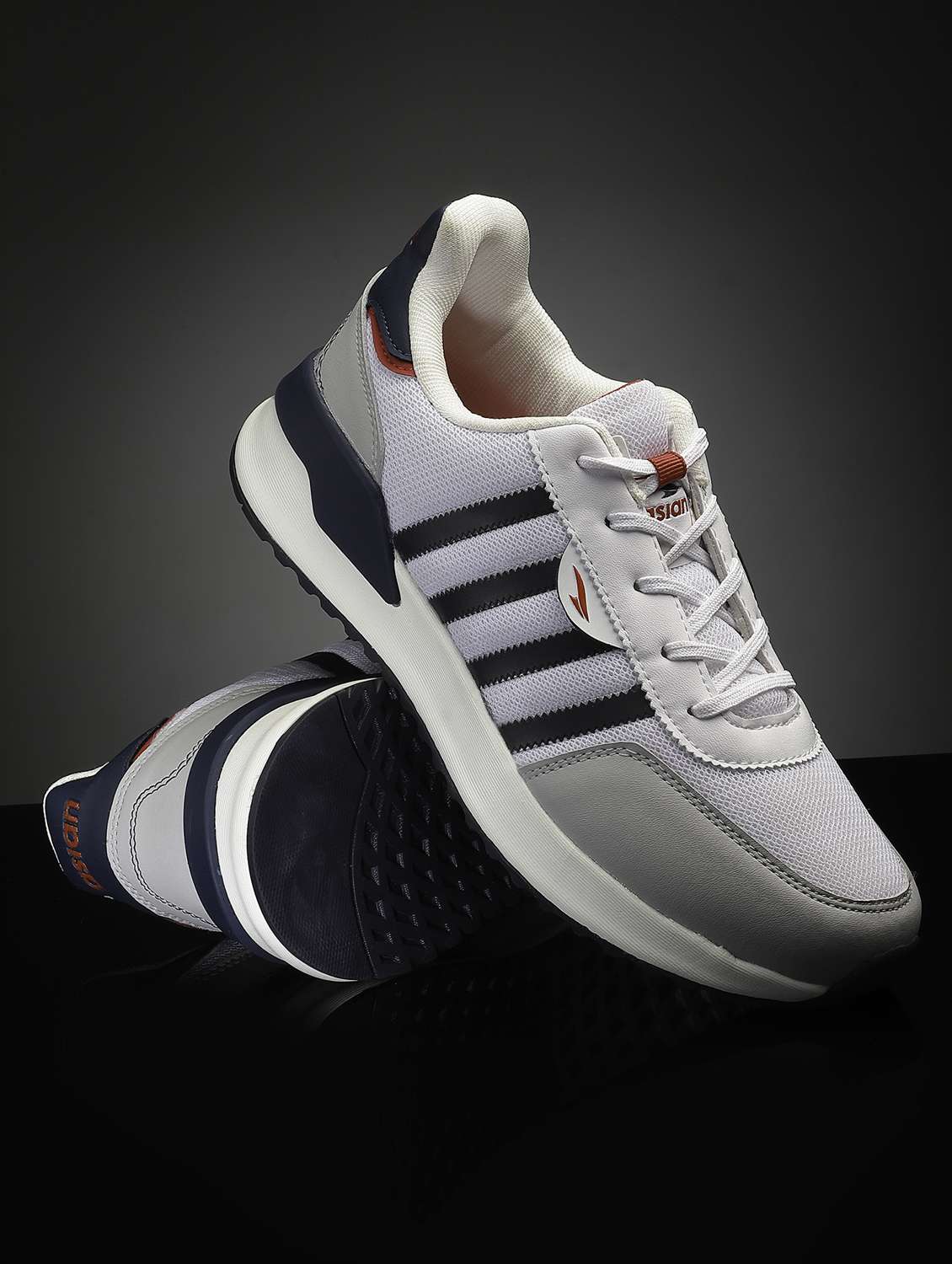 men lace up running sport shoes