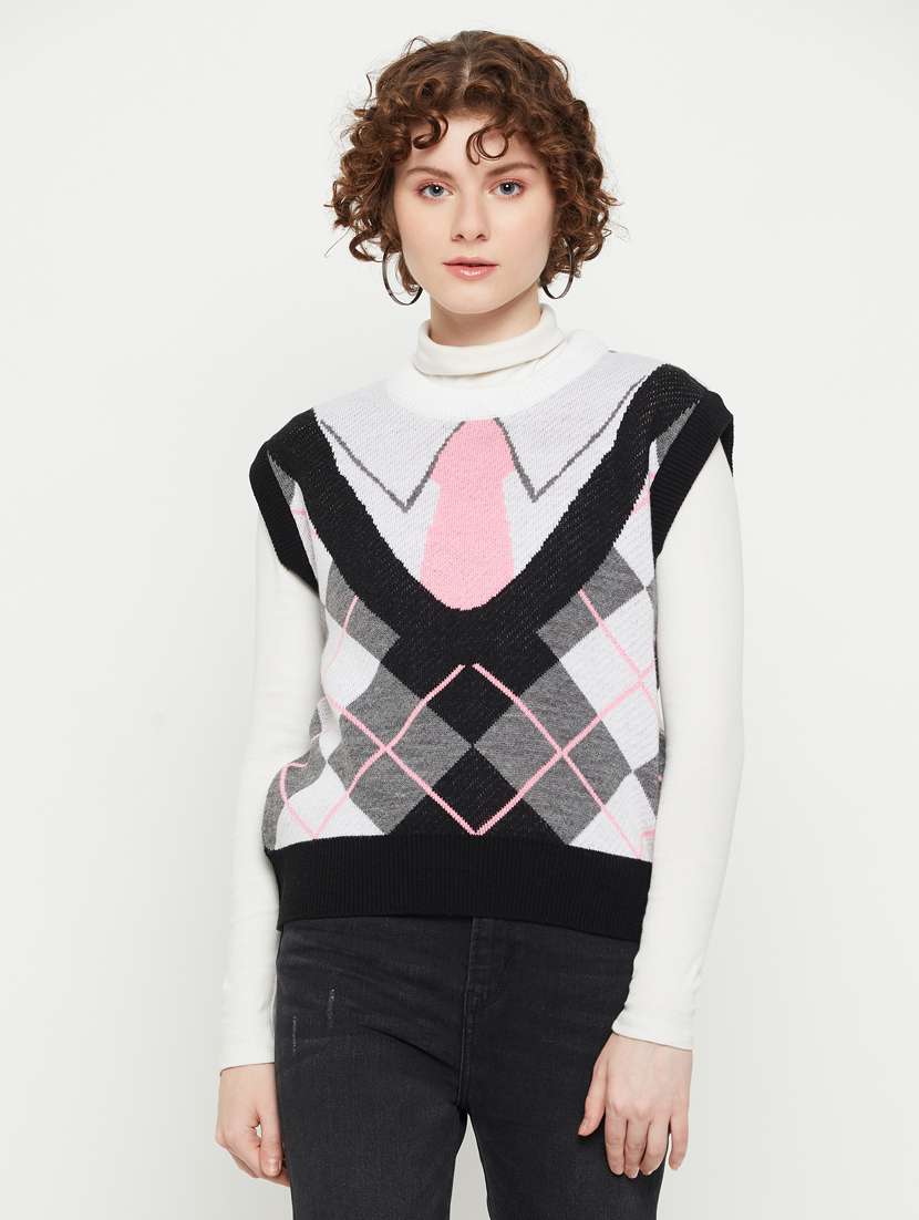women round neck checkered regular pullover