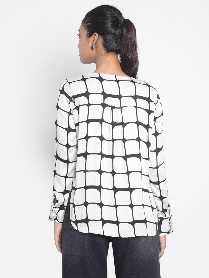 white geometric regular top - 20296109 - Standard Image - 3