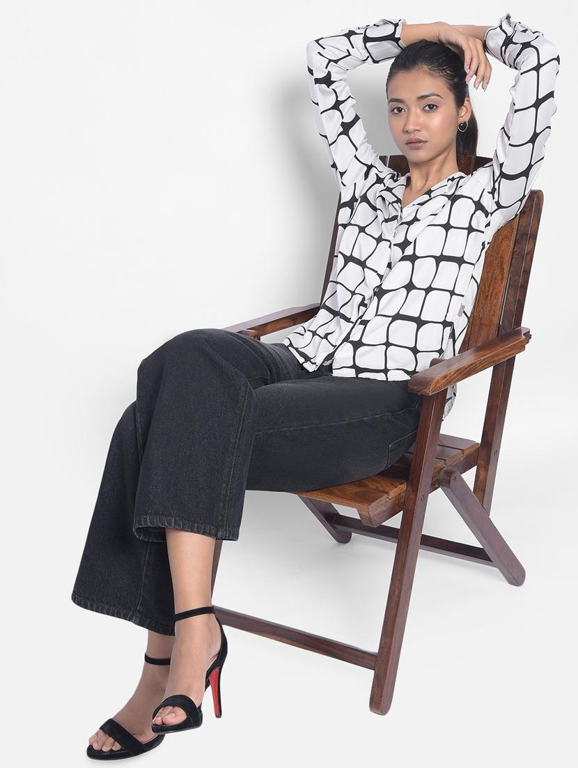 white geometric regular top - 20296109 - Standard Image - 5