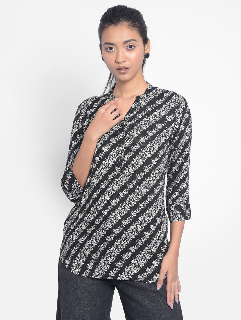 black floral regular top - 20296111 - Zoom Image - 0