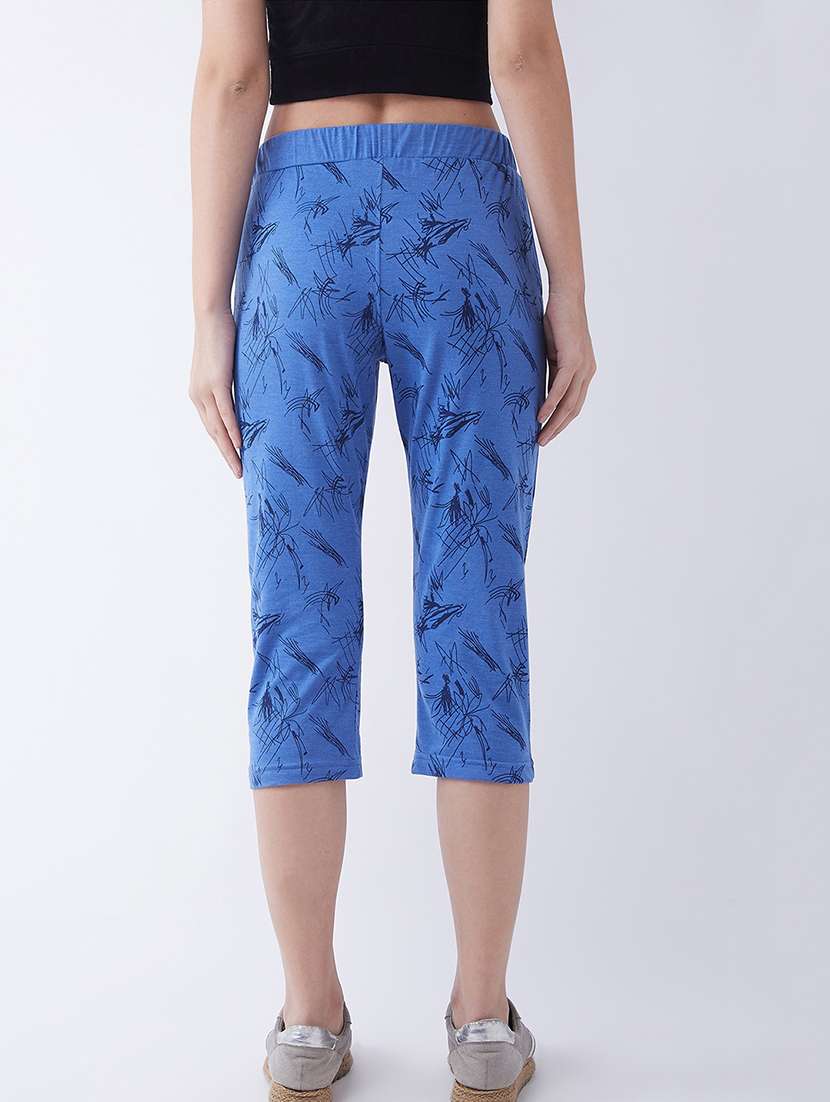 women mid rise printed capri  - 20300185 -  Standard Image - 3