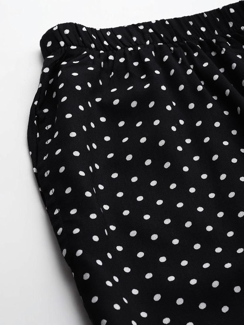 black polka doted knee length short - 20302775 - Standard Image - 5