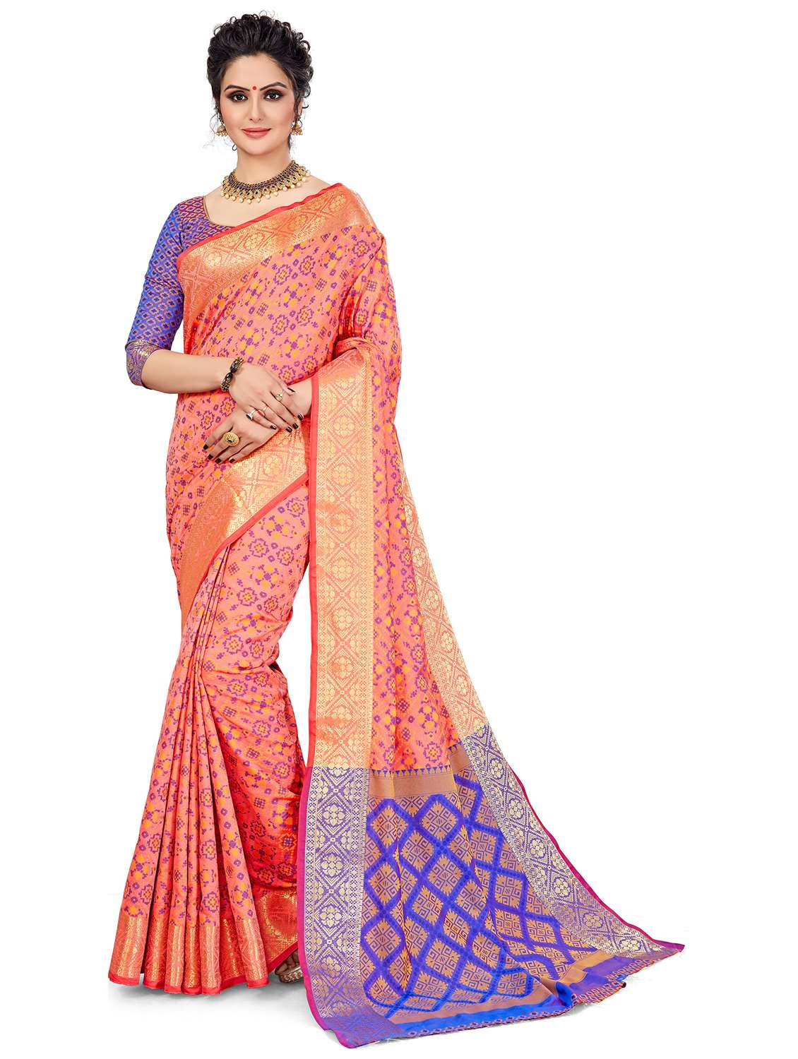 women's geometric peach colored saree with blouse - 20306090 - Zoom Image - 0