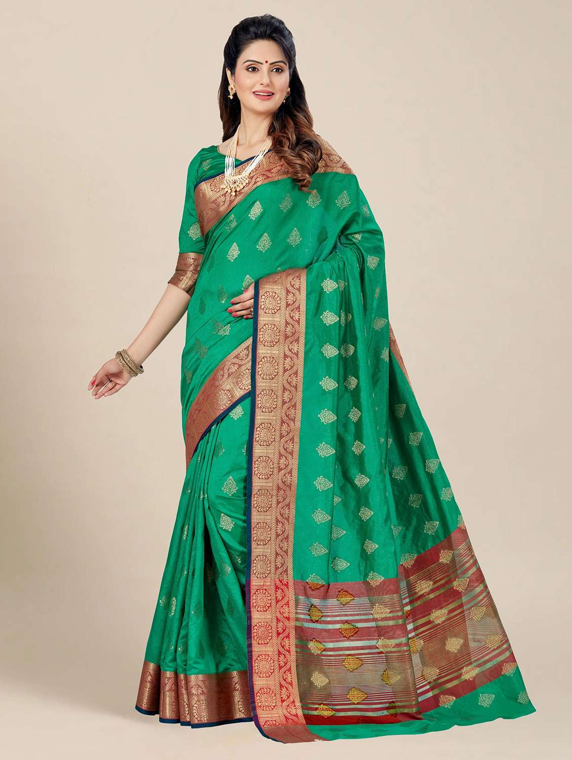 women's self design green colored saree with blouse - 20306149 - Zoom Image - 0