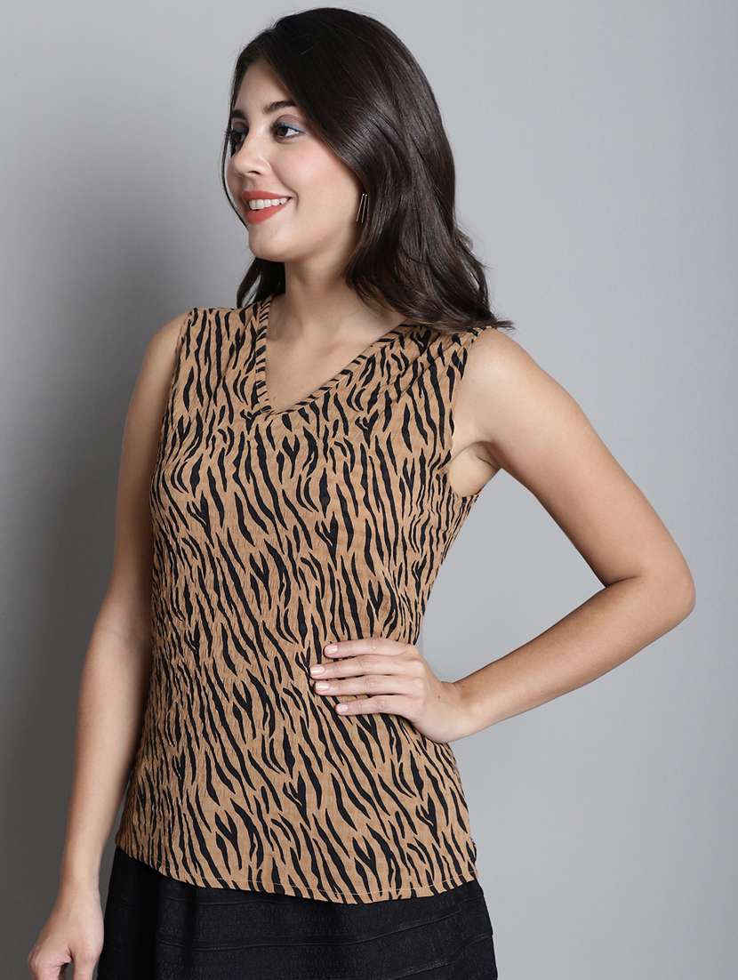 women's straight v neck top - 20309360 - Standard Image - 3