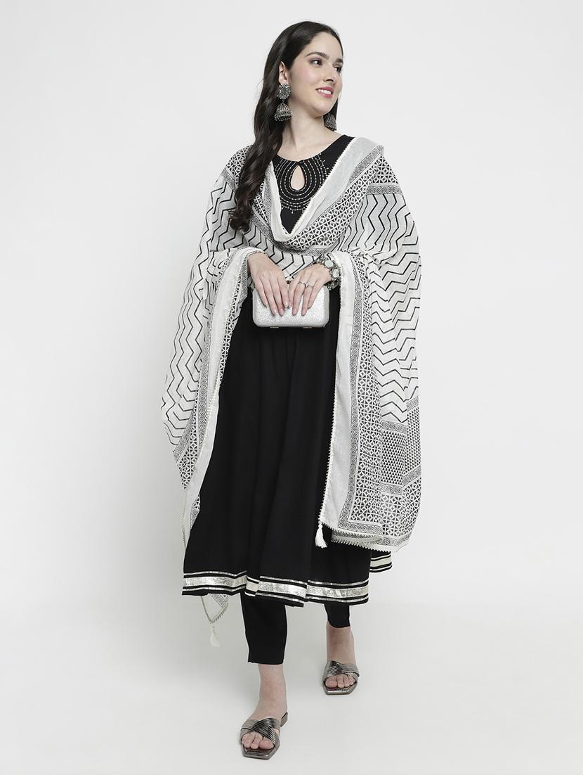 women three quarter sleeve kurta pant with dupatta set - 20316227 - Zoom Image - 0