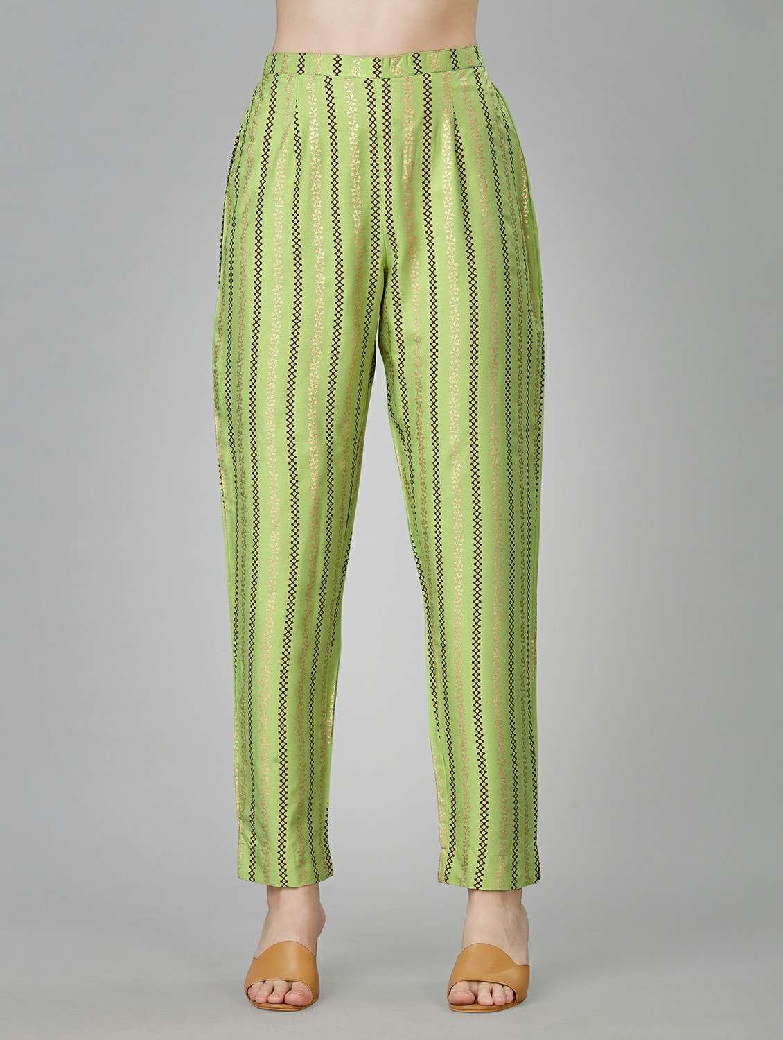 women green round neck kurta pant set - 20317903 -  Standard Image - 3