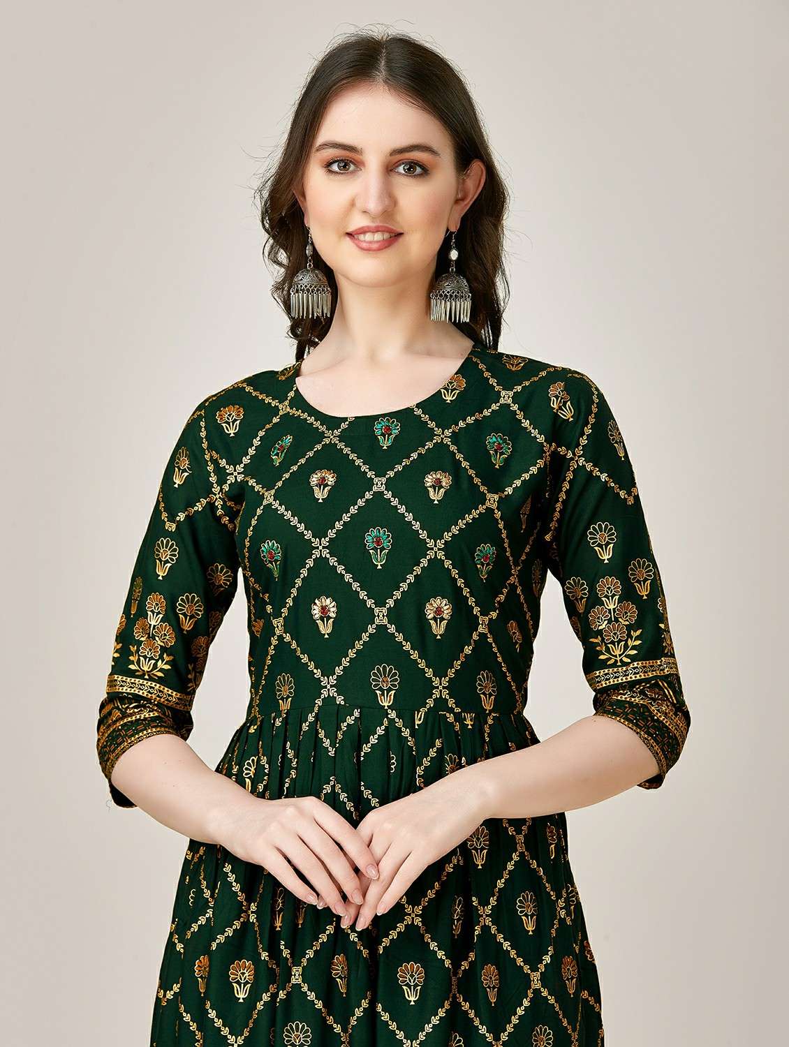 women green round neck anarkali kurta - 20317938 -  Standard Image - 3