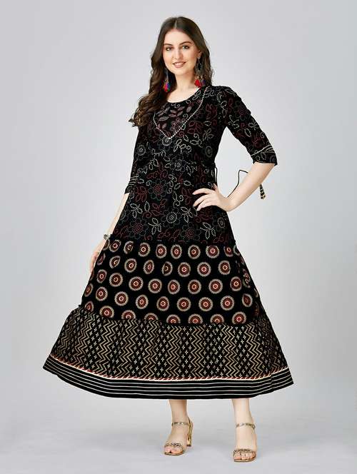 black colored flared kurta - 20317946 - Standard Image - 0