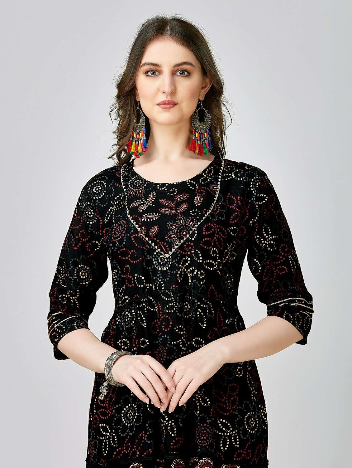 black colored flared kurta - 20317946 - Standard Image - 3