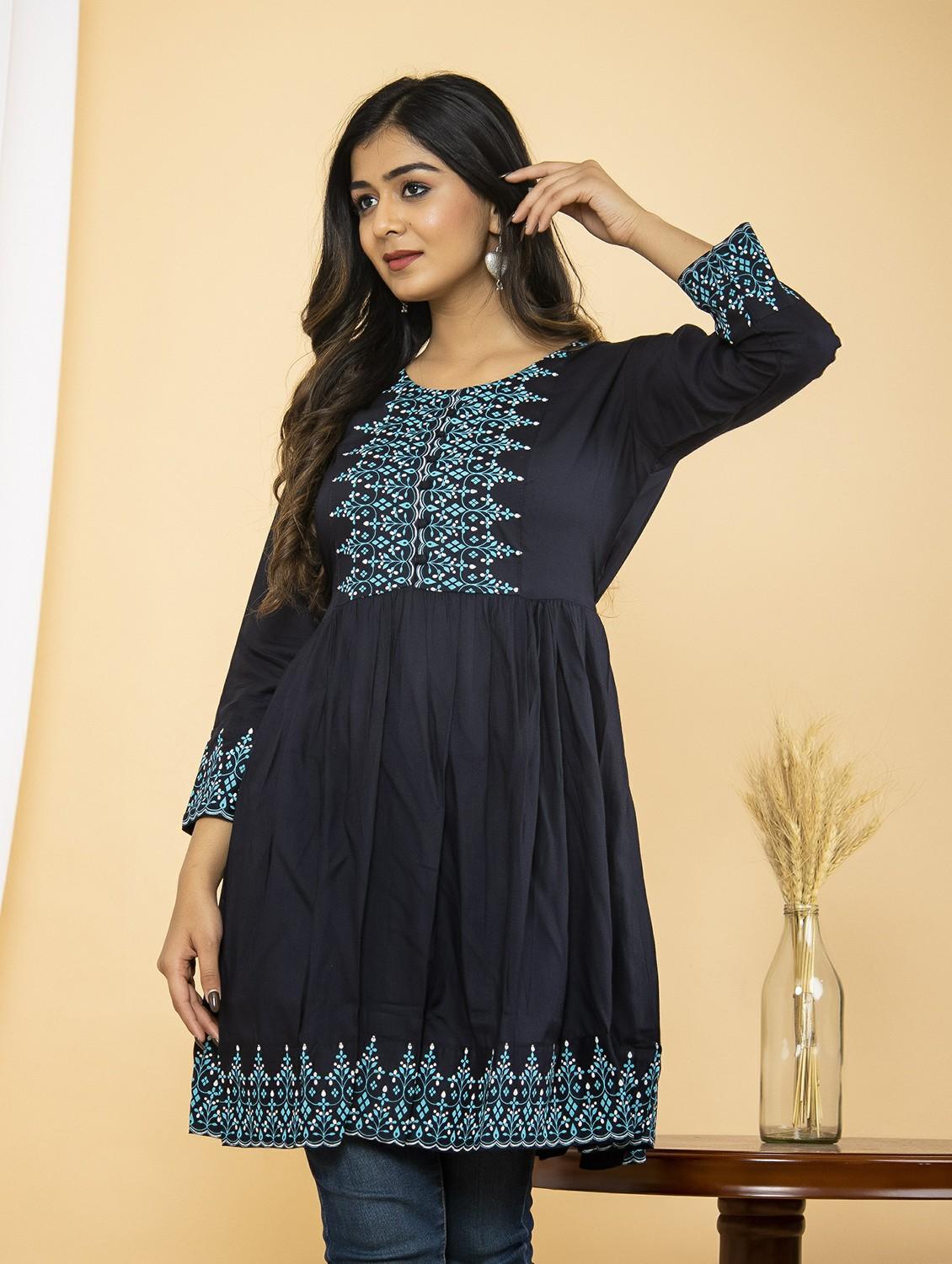 navy blue placement print flared tunic - 20321294 - Zoom Image - 0