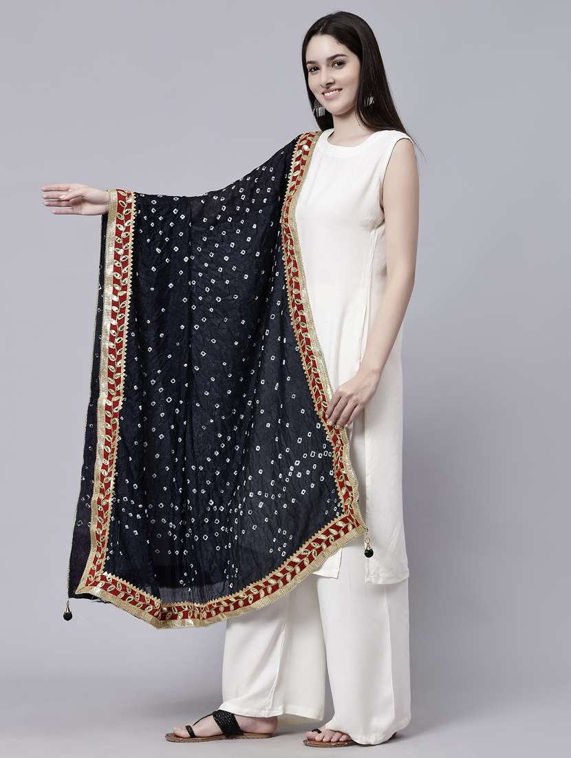 black chiffon dupatta - 20322775 -  Standard Image - 3