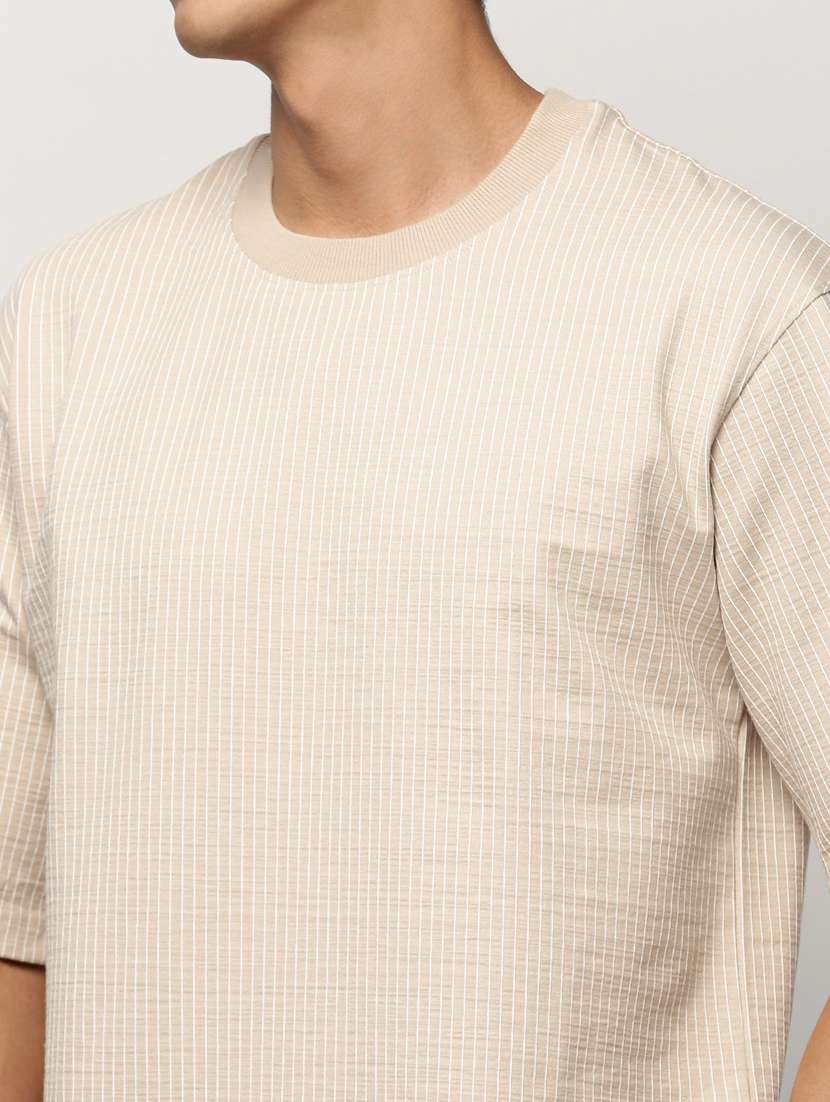 men round neck shorts & t-shirt co-ord set - 20325262 - Standard Image - 5