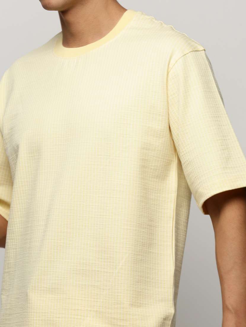 men round neck shorts & t-shirt co-ord set - 20325264 - Standard Image - 5