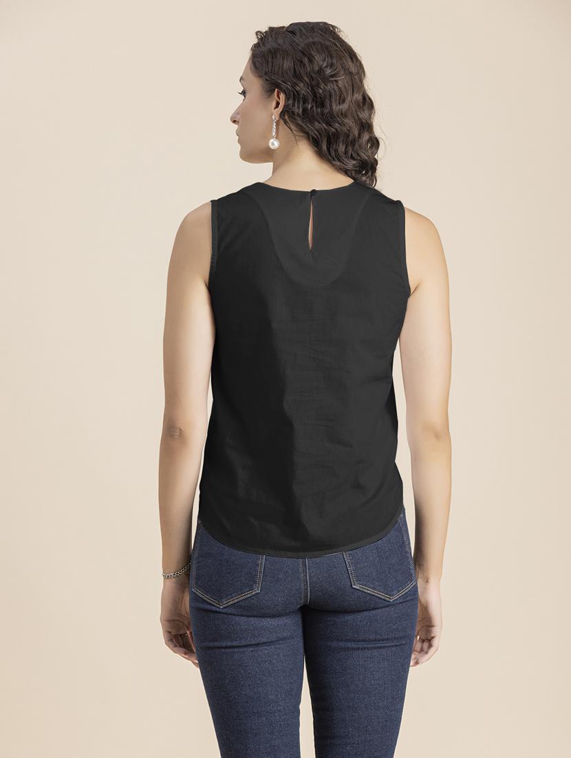 black solid sleeveless crop top - 20325822 - Standard Image - 3