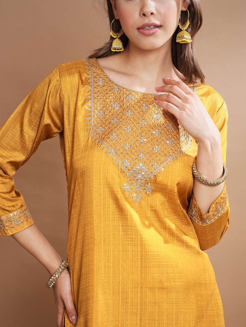 women three quarter sleeve kurta pant with dupatta set - 20329865 -  Standard Image - 3