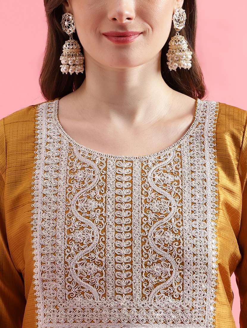 women three quarter sleeve kurta pant with dupatta set - 20329888 -  Standard Image - 3