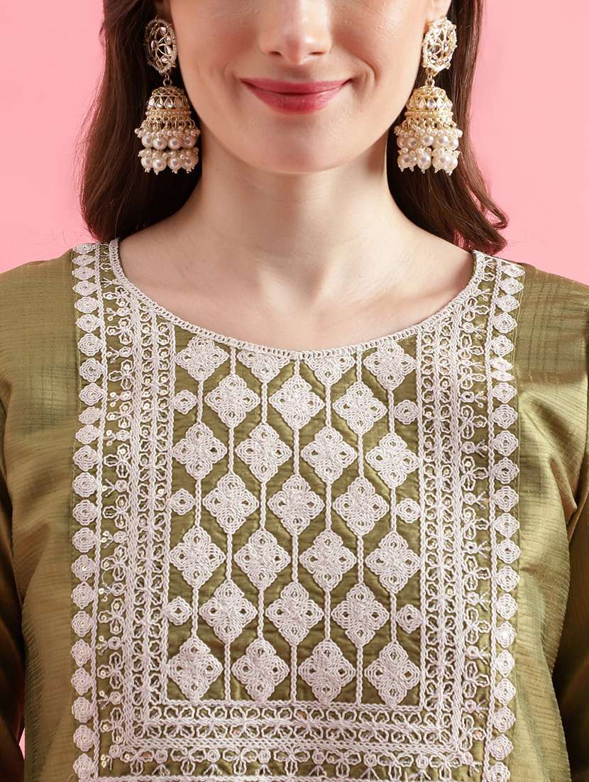 women yoke embroidered suit set - 20329894 -  Standard Image - 3