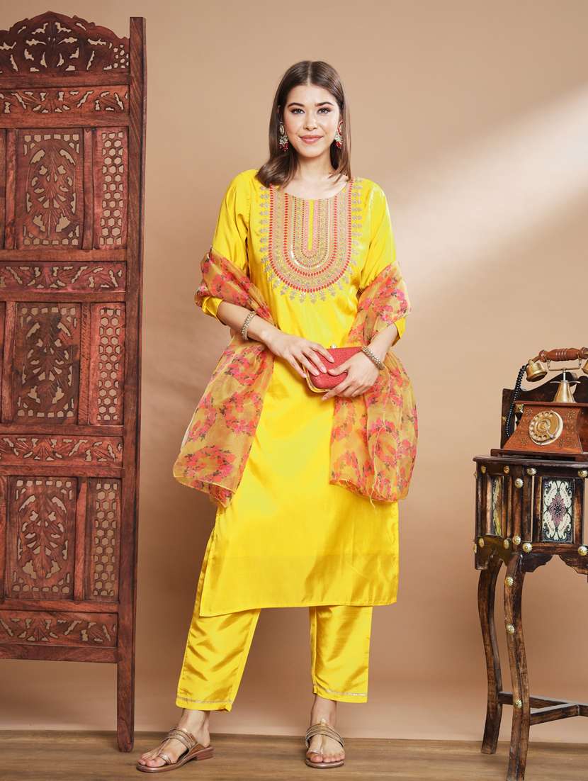 women three quarter sleeve kurta pant with dupatta set - 20329924 - Zoom Image - 0