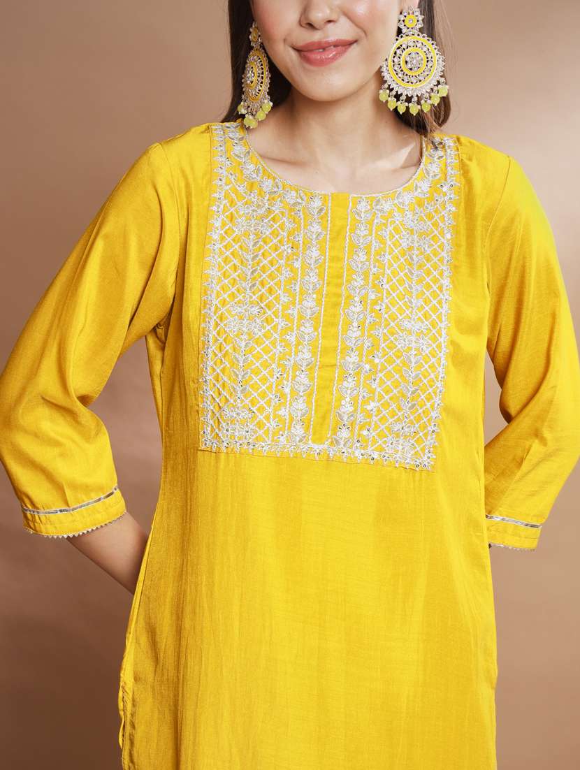 women kurta pant set with dupatta - 20330040 - Standard Image - 3