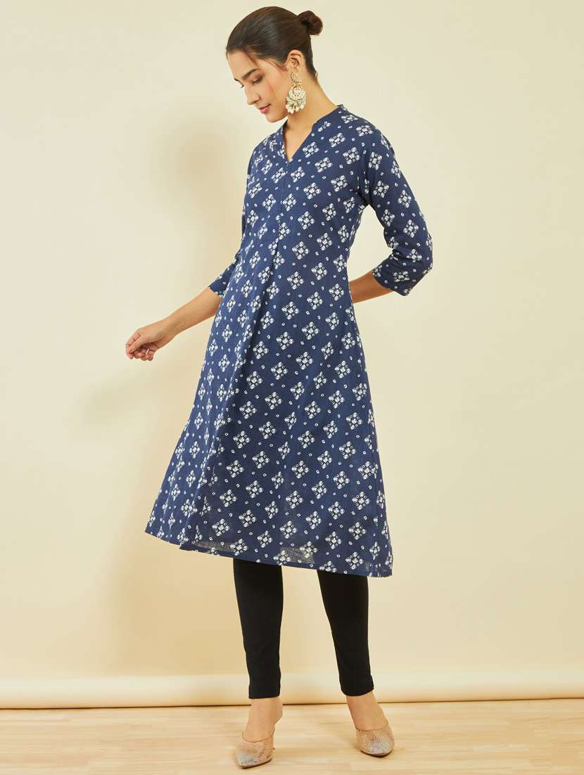 women bandhani printed a-line kurta - 20331261 - Zoom Image - 0