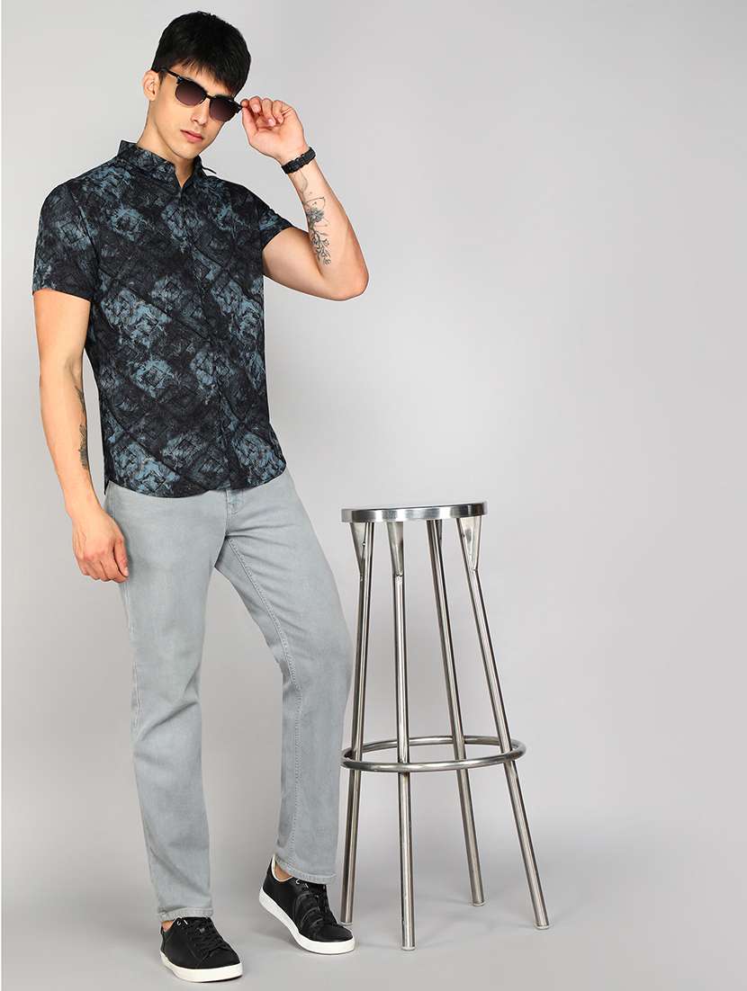 men black printed viscose casual shirt - 20333469 -  Standard Image - 3