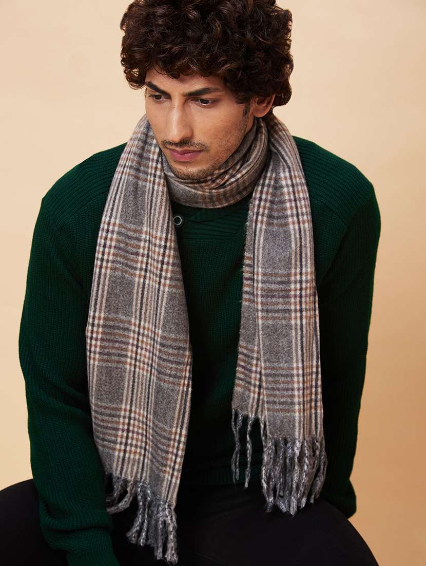 men green acrylic pullover - 20344453 -  Standard Image - 5