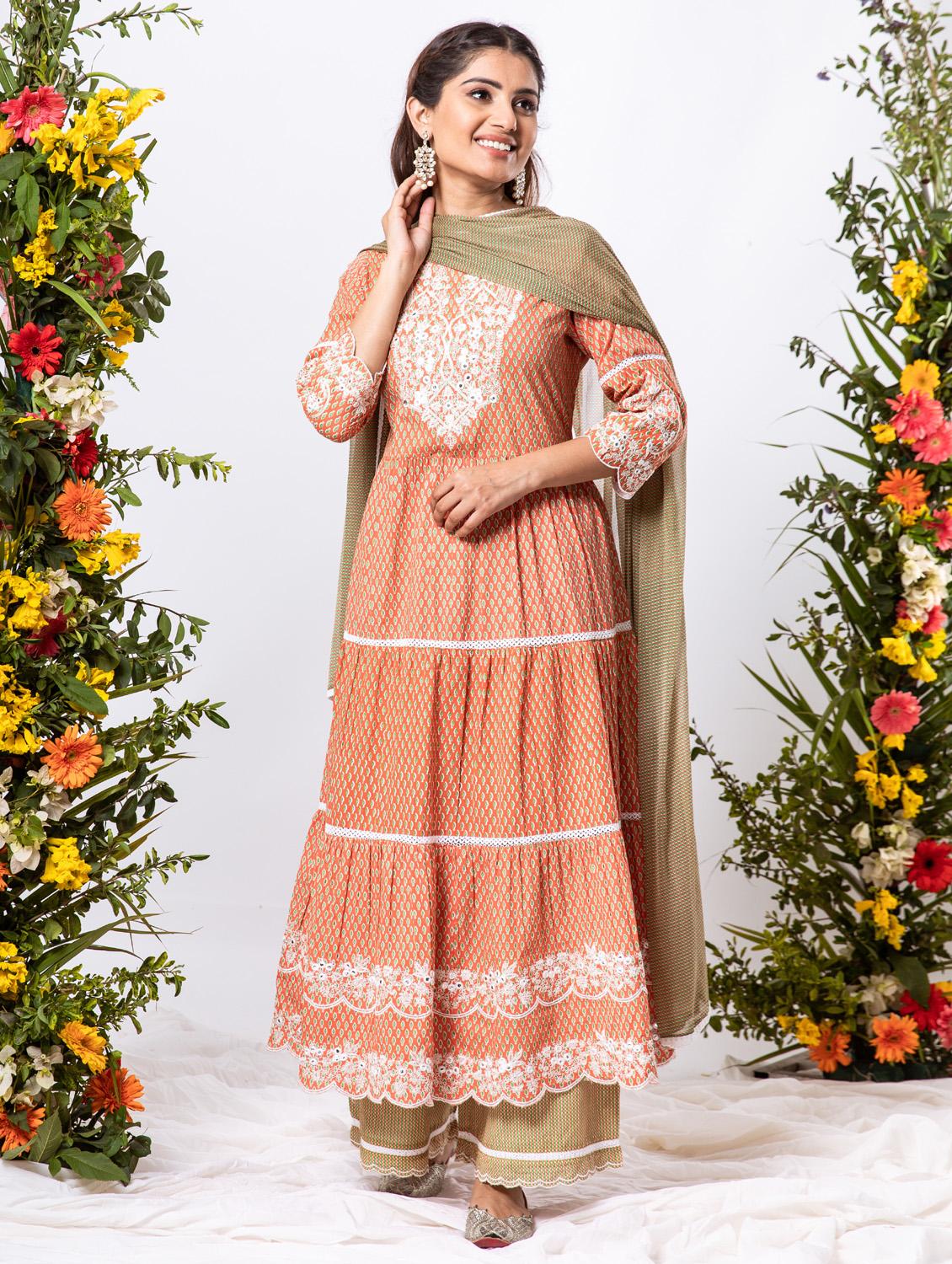 orange three quarter sleeve kurta dupatta set - 20349673 -  Zoom Image - 0