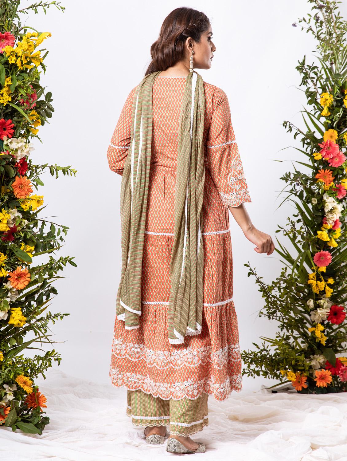 orange three quarter sleeve kurta dupatta set - 20349673 - Standard Image - 3