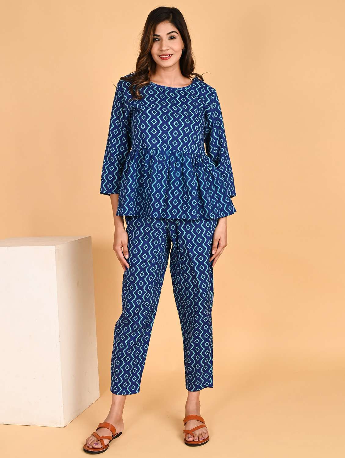 women round neck printed top and trouser co-ord set - 20350231 - Zoom Image - 0