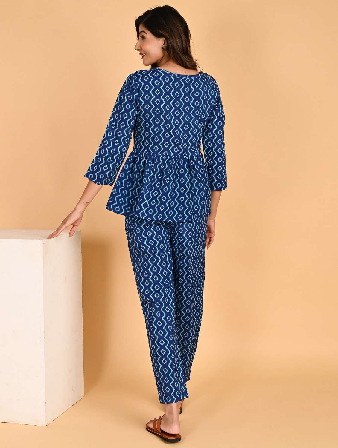 women round neck printed top and trouser co-ord set - 20350231 - Standard Image - 3
