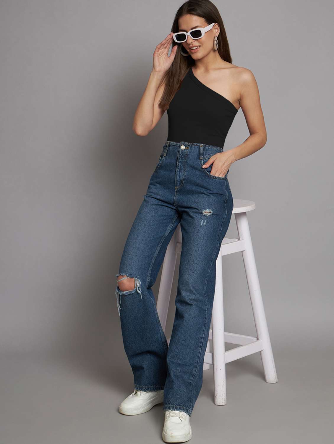 black solid regular top - 20355021 -  Standard Image - 3