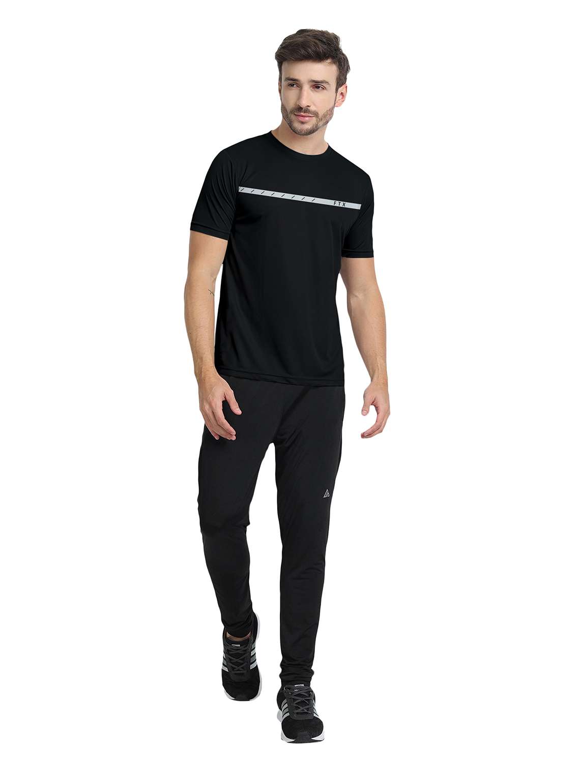 black solid short sleeve t-shirt - 20367157 -  Standard Image - 3