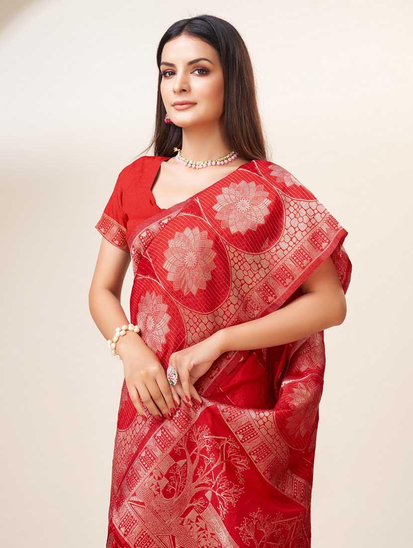 red colored banarasi saree with blouse - 20367460 - Standard Image - 3