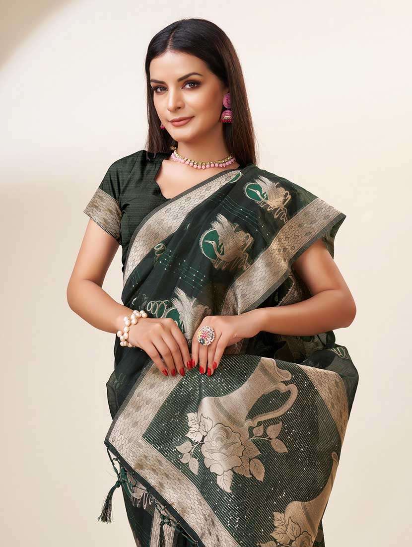 green colored bordered saree with blouse - 20367494 - Standard Image - 3