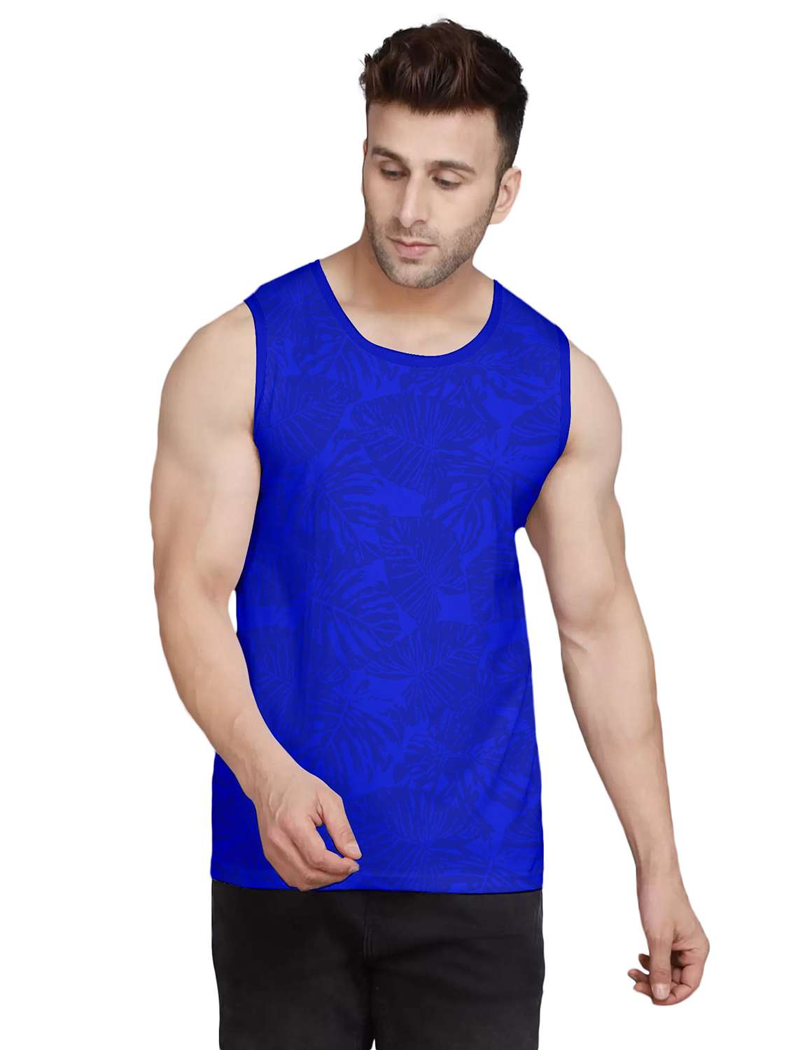 blue sleeveles all over print t-shirt