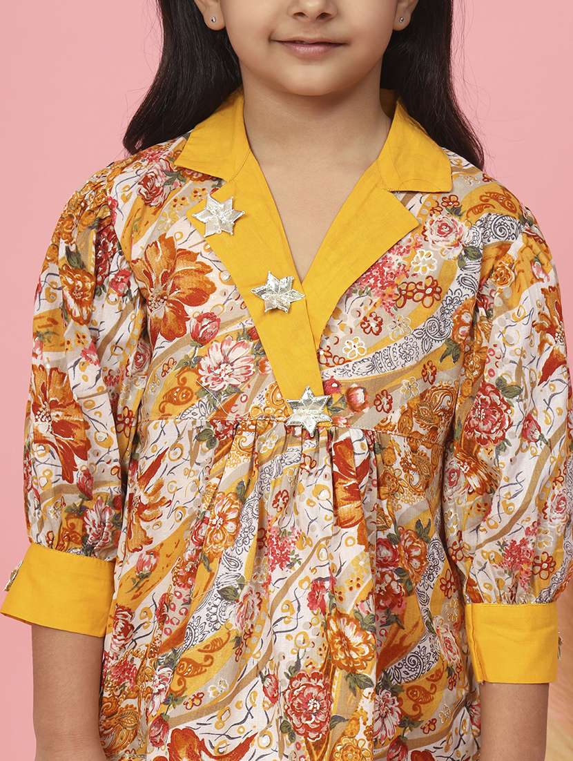 girls multi colored printed cotton suit set - 20381556 -  Standard Image - 5