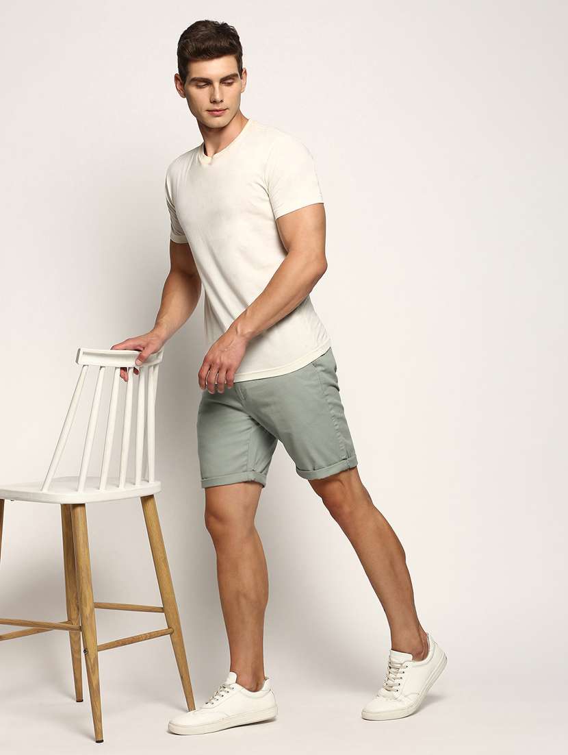 men solid sea green cotton blend shorts - 20383893 -  Standard Image - 3