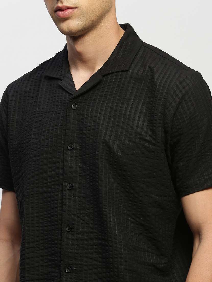 men black self design cotton blend casual shirt - 20384009 -  Standard Image - 5