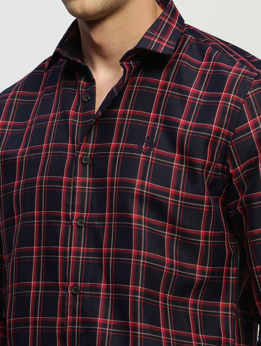 men navy blue checkered slim fit cotton blend casual shirt - 20384031 - Standard Image - 5