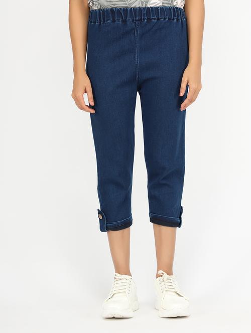women blue skinny fit denim capri - 20386452 - Standard Image - 0